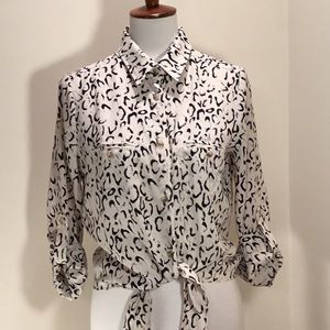 ark & co. Blouse w/2 way sleeves, ties at waist,loose fit, front pockets,Medium